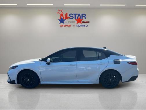Ice 2026 Toyota Camry SE