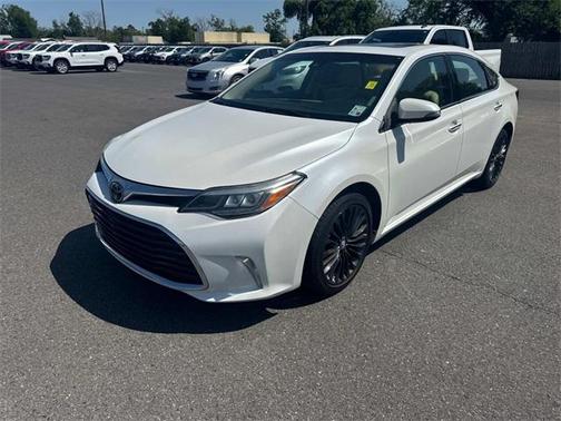 2017 Toyota Avalon XLE