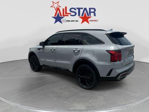 Gray 2023 Kia Sorento SX