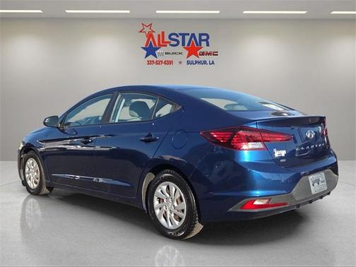 2019 Hyundai ELANTRA SE