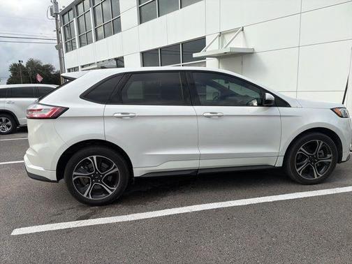 2023 Ford Edge ST