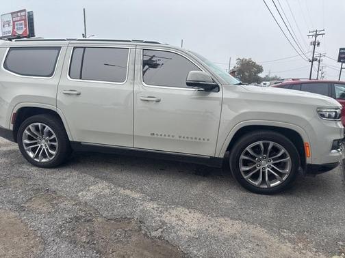 2022 Jeep Grand Wagoneer Series II