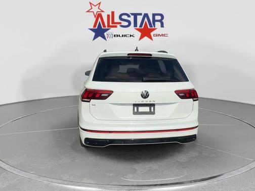 Opal White Pearl Effect 2024 Volkswagen Tiguan 2.0T SE R-Line Black