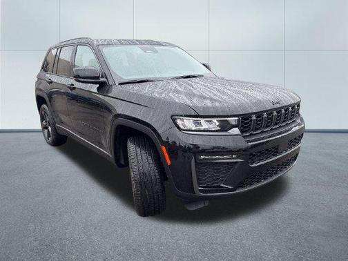 High Gloss Black 2027 Jeep Grand Cherokee Limited