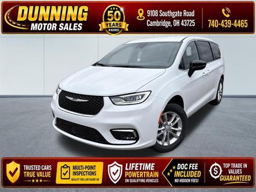 Bright White Clearcoat 2026 Chrysler Pacifica L