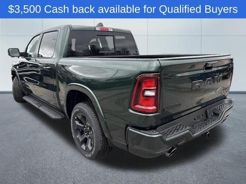 Serrano Green Metallic 2026 RAM 1500 Big Horn/Lone Star