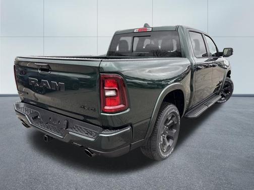 Serrano Green Metallic 2026 RAM 1500 Big Horn/Lone Star