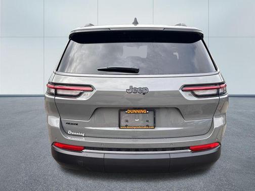 Sting-Gray Clearcoat 2027 Jeep Grand Cherokee L Laredo