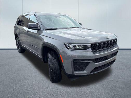 Sting-Gray Clearcoat 2027 Jeep Grand Cherokee L Laredo