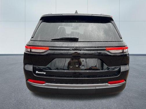 Diamond Black Crystal Pearlcoat 2026 Jeep Grand Cherokee Limited