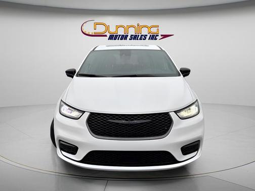 2026 Chrysler Pacifica L