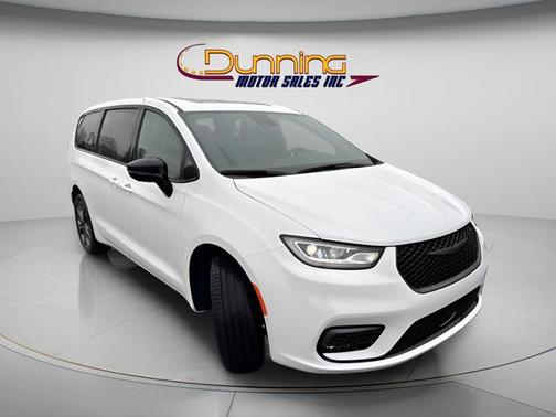 2026 Chrysler Pacifica L