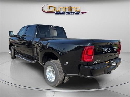 2025 RAM 3500 Laramie Crew Cab 4x4 8' Box