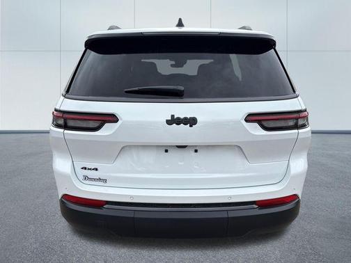 Bright White Clearcoat 2026 Jeep Grand Cherokee L Altitude