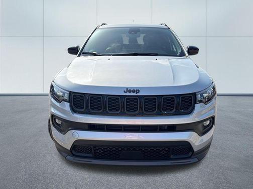 Silver Zynith Metallic Clearcoat 2026 Jeep Compass Sport
