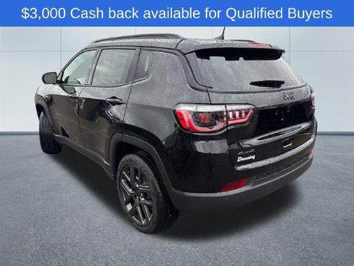 Diamond Black Crystal Pearlcoat 2026 Jeep Compass Limited