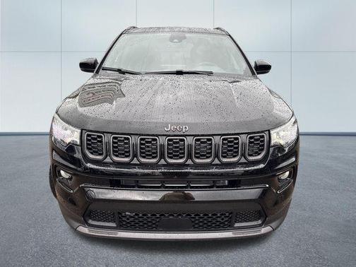 Diamond Black Crystal Pearlcoat 2026 Jeep Compass Limited