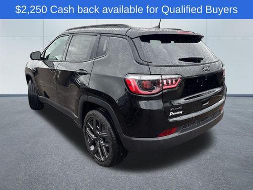 Diamond Black Crystal Pearlcoat 2026 Jeep Compass Limited
