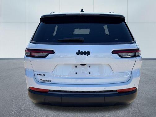 Bright White Clearcoat 2026 Jeep Grand Cherokee L Altitude