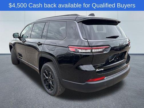 Diamond Black Crystal Pearlcoat 2026 Jeep Grand Cherokee L Altitude