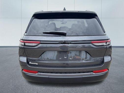Baltic Gray Metallic Clearcoat 2026 Jeep Grand Cherokee Limited