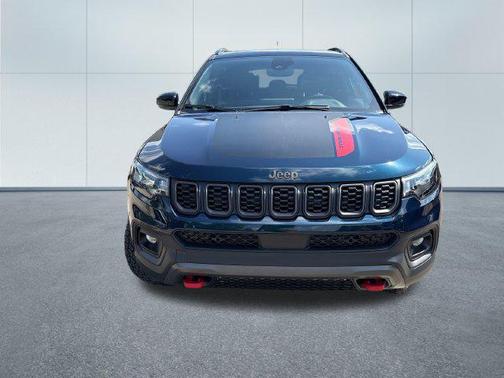 Fathom Blue Pearl Coat 2026 Jeep Compass Trailhawk