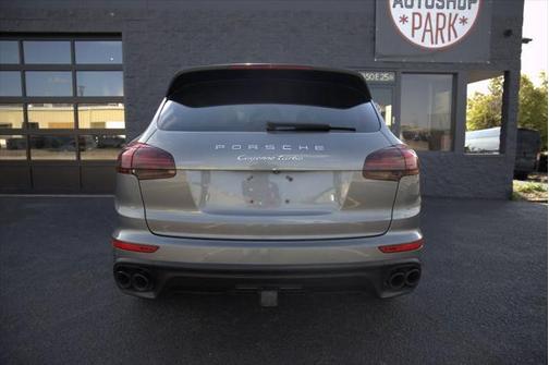 2016 Porsche Cayenne Turbo
