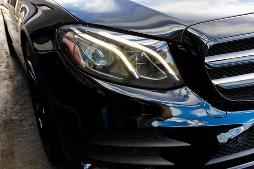 2017 Mercedes-Benz E-Class E 300 4MATIC Sedan 4D