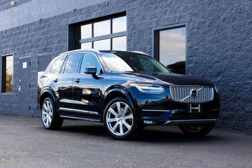 2017 Volvo XC90 Hybrid T8 Inscription