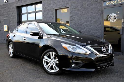 Super Black 2017 Nissan Altima 3.5 SL