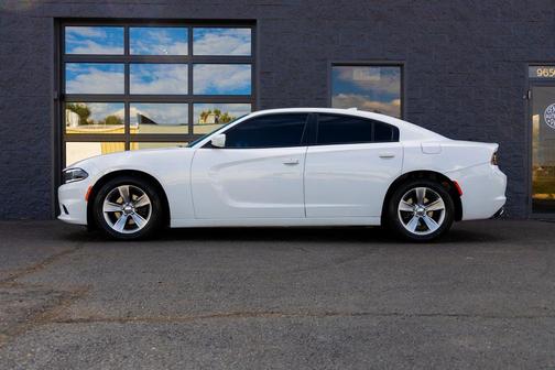 2016 Dodge Charger SXT