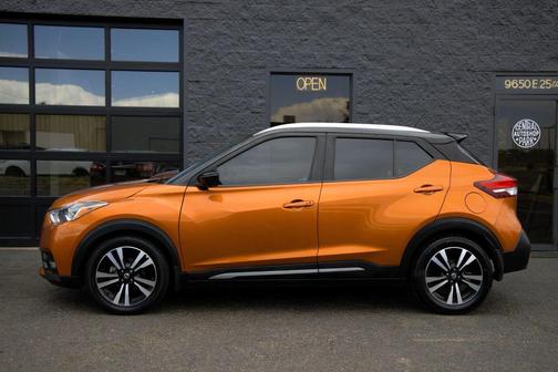2019 Nissan Kicks SR