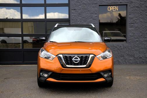 2019 Nissan Kicks SR