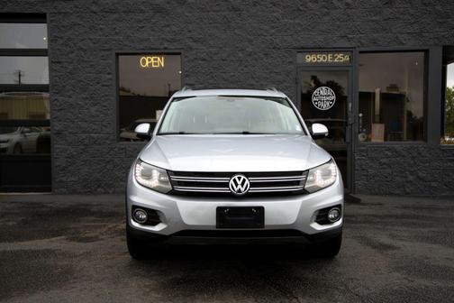 Reflex Silver Metallic 2016 Volkswagen Tiguan 2.0T SE 4MOTION