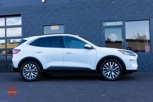 2020 Ford Escape Titanium