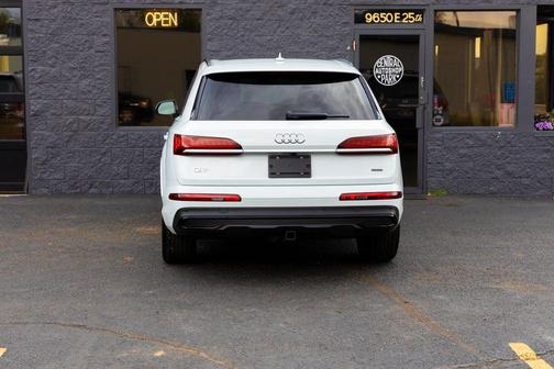 2020 Audi Q7 55 Premium Plus