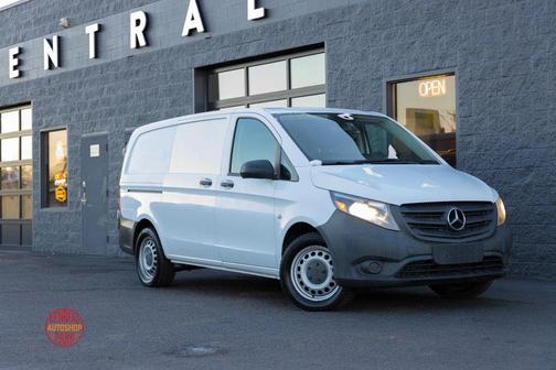2017 Mercedes-Benz Metris Base