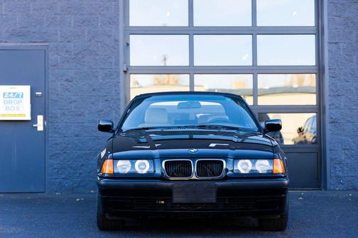 1999 BMW 323 323i Convertible 2D