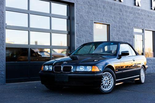 1999 BMW 323 323i Convertible 2D