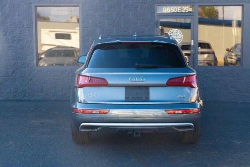 Florett Silver Metallic 2018 Audi Q5 2.0T Tech Premium
