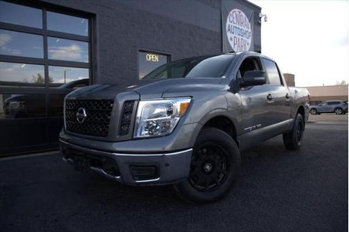 2019 Nissan Titan SV