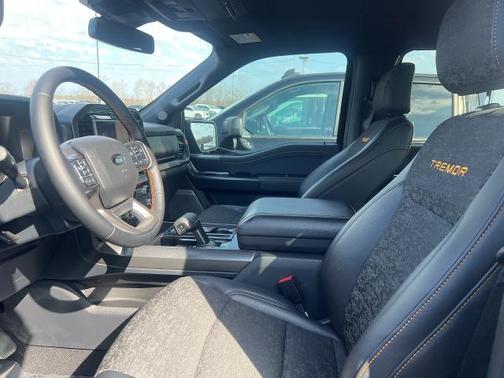 AGATE BLACK METALLIC 2025 Ford F-150 TREMOR