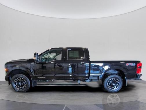 2025 Ford F-250 PLATINUM