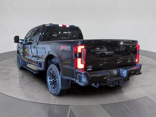 2025 Ford F-250 PLATINUM