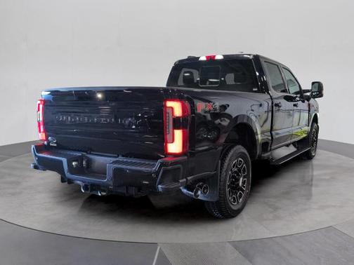 2025 Ford F-250 PLATINUM