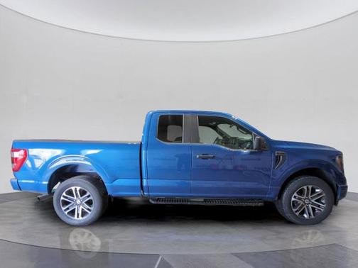 ATLAS BLUE METALLIC 2023 Ford F-150 XL