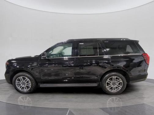 AGATE BLACK METALLIC 2025 Ford Expedition ACTIVE
