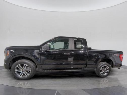 AGATE BLACK METALLIC 2023 Ford F-150 XL