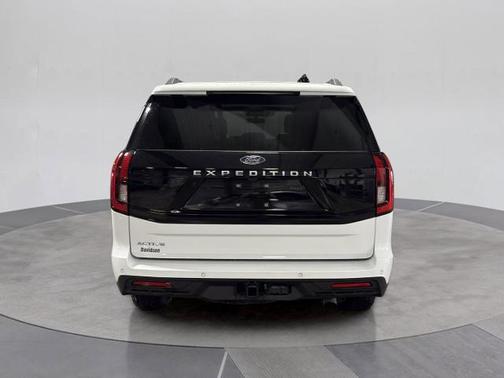 OXFORD WHITE 2025 Ford Expedition ACTIVE