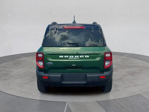 ERUPTION GREEN METALLIC 2025 Ford Bronco Sport OUTER BANKS